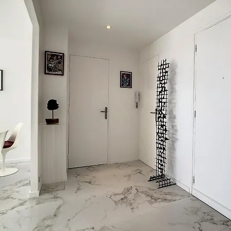 Ref 1769 - - Sea View Penthouse For Rent Cannes